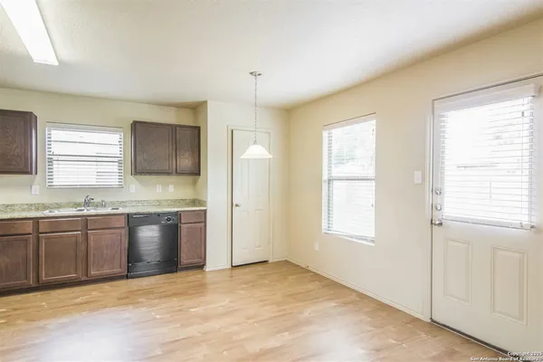 $1,800 | 2230 Fishing Stone, San Antonio, TX 78224