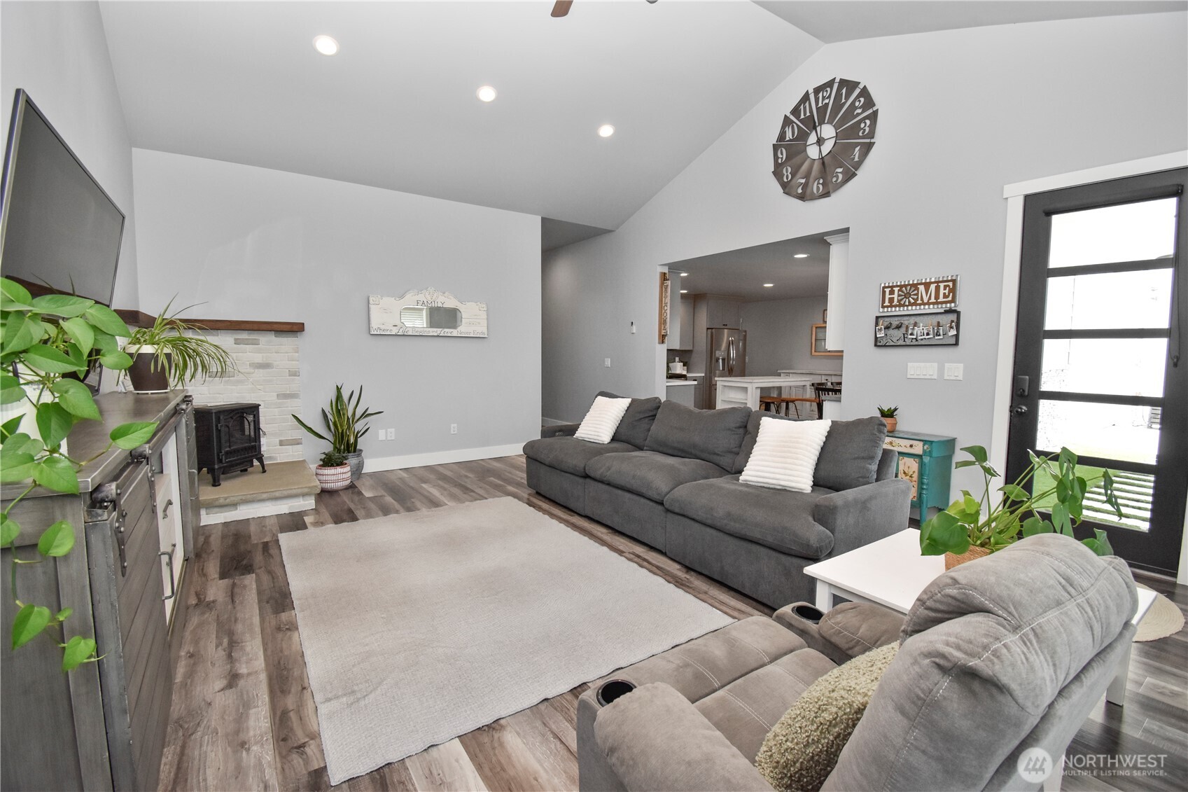 12419 Hilltop Road Arlington, WA 98223 - Photo 13 of 40