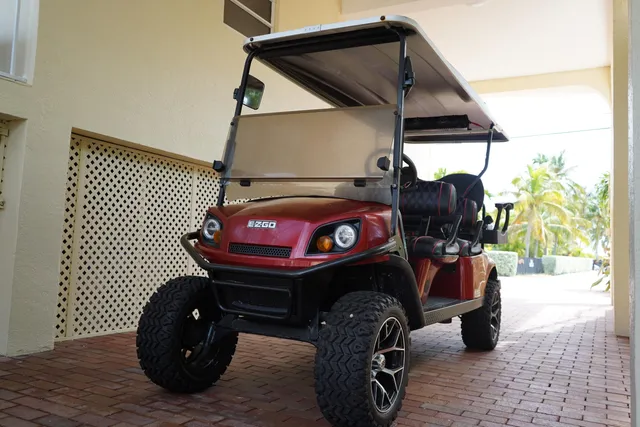 a room that has a bed and a chair