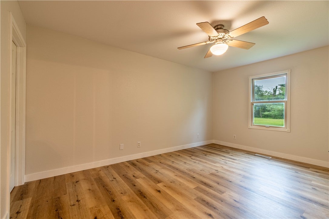 2115 North Sunnyside Road Decatur, IL 62526 - Photo 16 of 23 Gallery Image 16