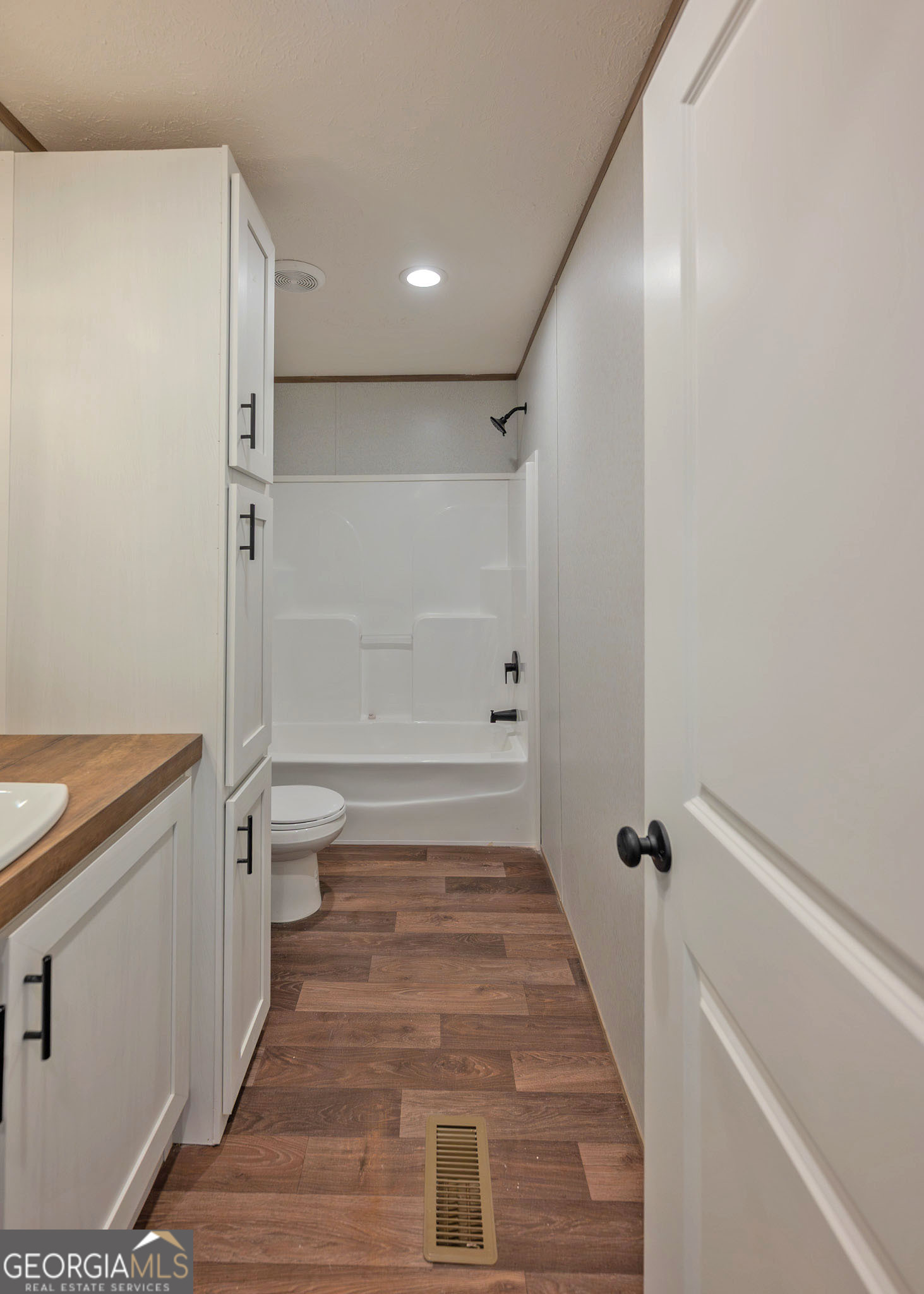 413 Griffin Road Martin, GA 30557 - Photo 26 of 31 a bathroom with a sink and toilet