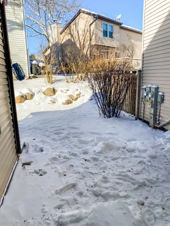 $2,500 | 643 Wilbur Court, Gurnee, IL 60031