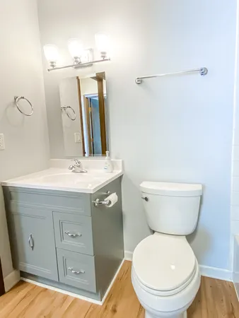 $2,500 | 643 Wilbur Court, Gurnee, IL 60031