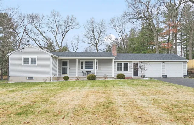 $465,000 | 61 Ridgecrest Drive, Westfield, MA 01085