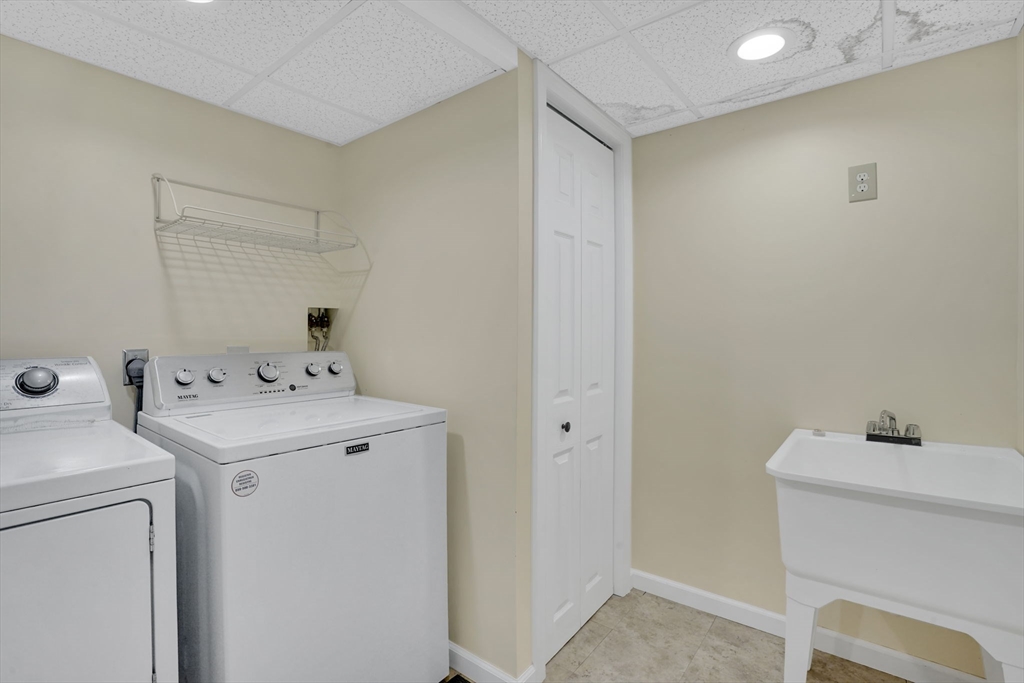 61 Ridgecrest Drive Westfield, MA 01085 - Photo 39 of 42 Gallery Image 39