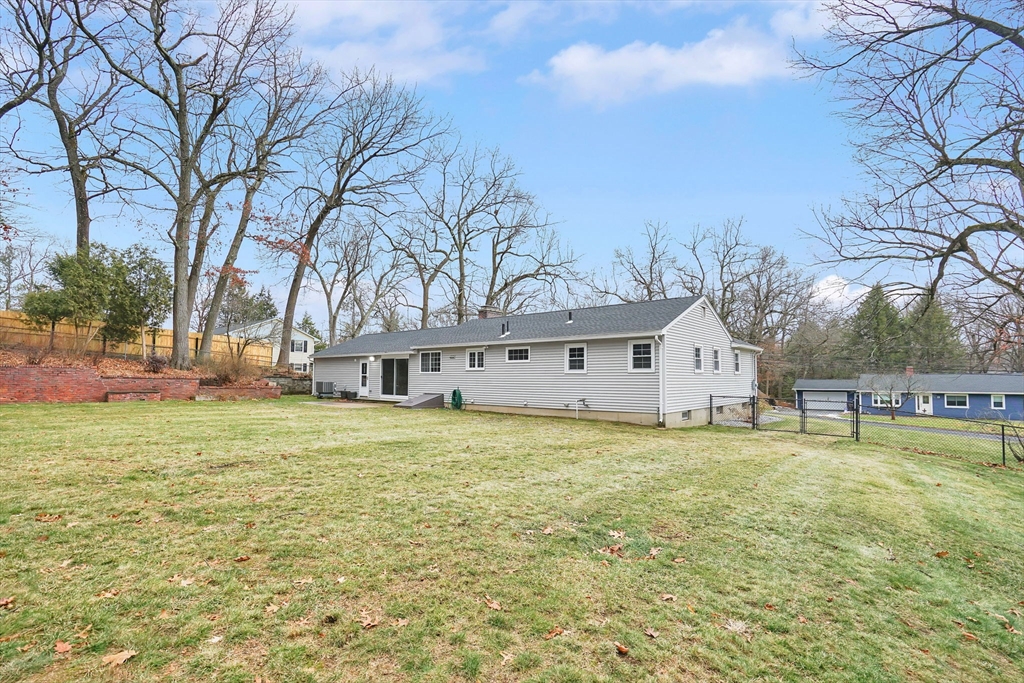 61 Ridgecrest Drive Westfield, MA 01085 - Photo 6 of 42 Gallery Image 6