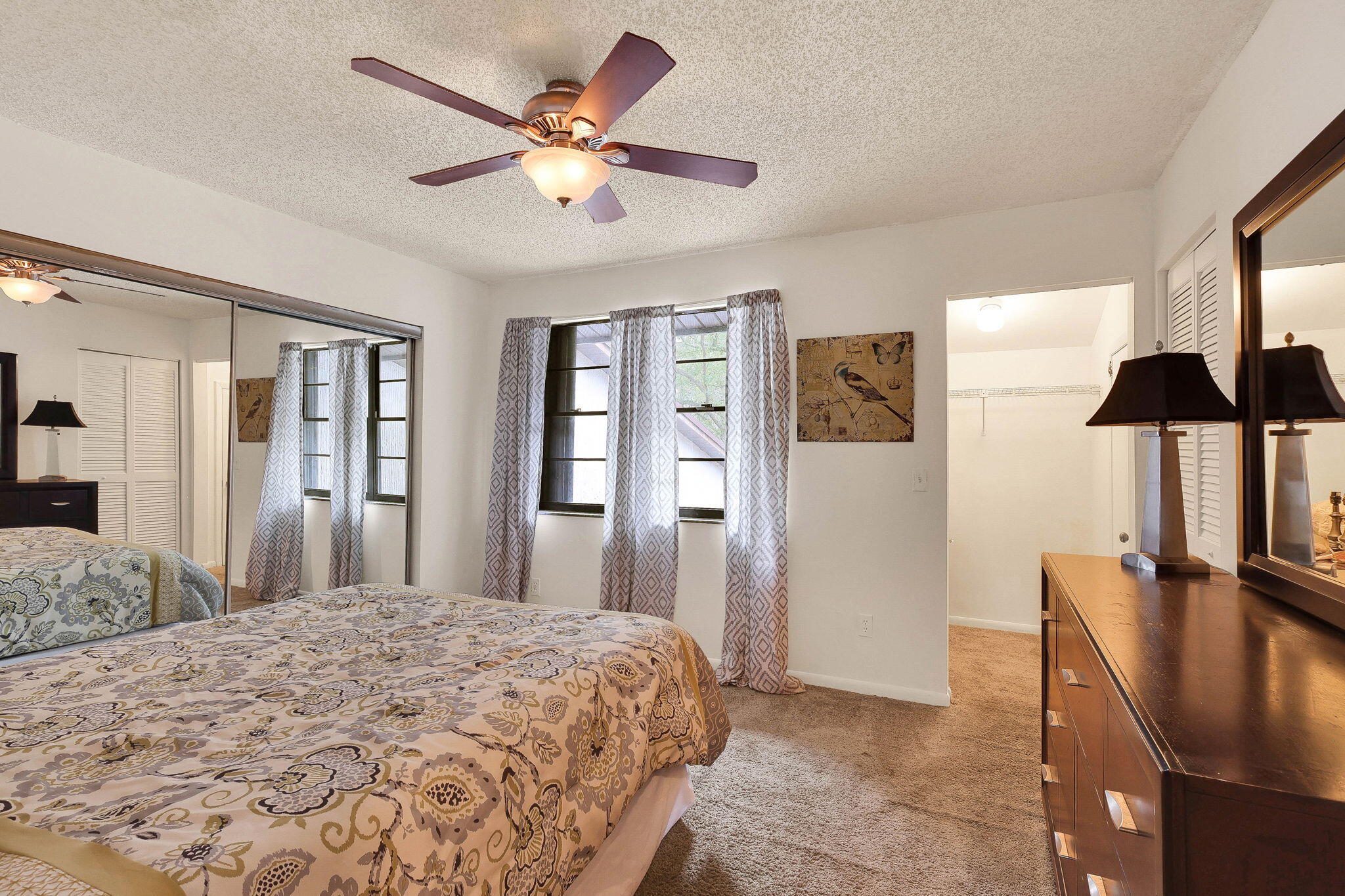 2020 Colonial Road, Unit 6 Fort Pierce, FL 34950 - Photo 23 of 31 34-web-or-mls-5P1A6552