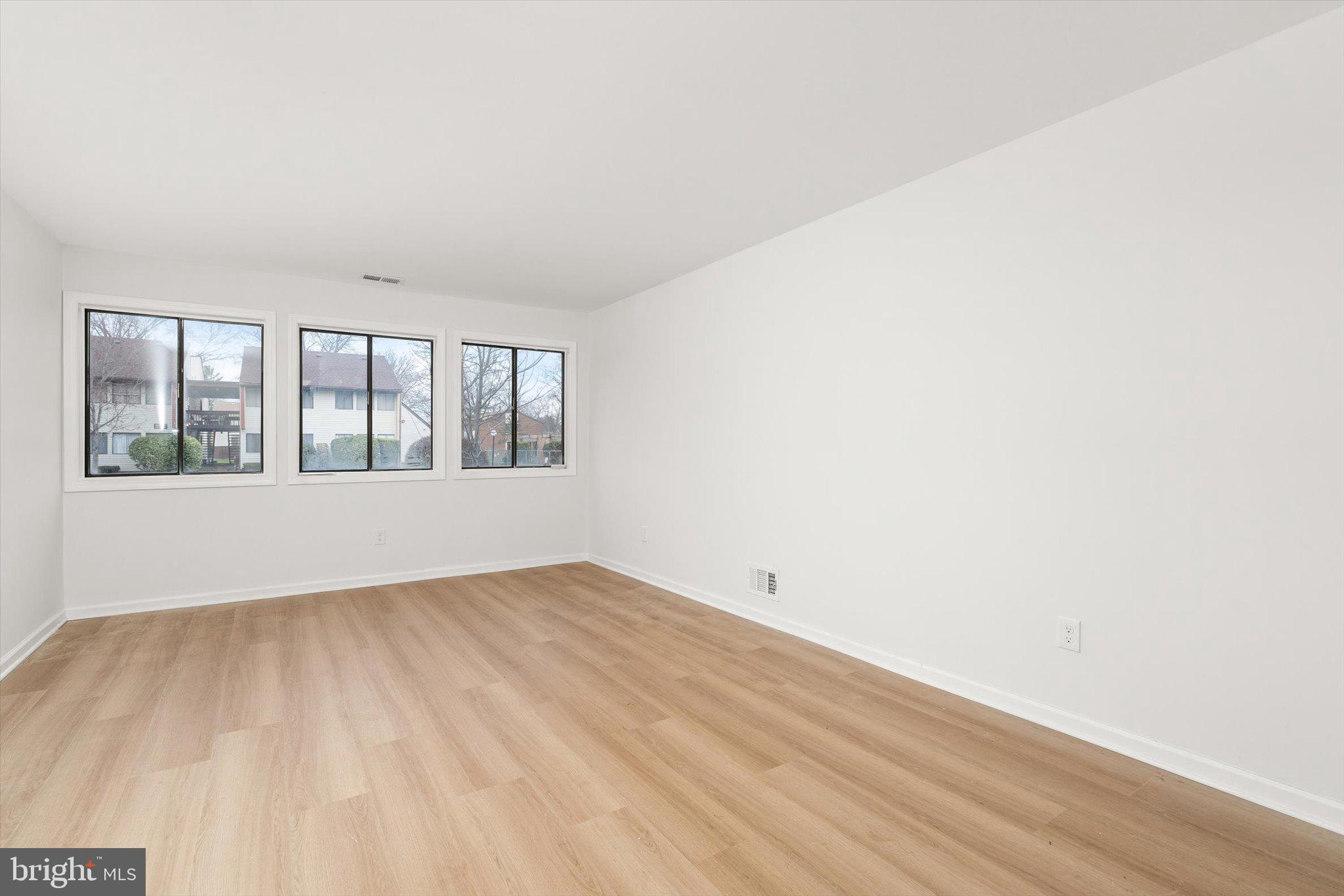 1 Avon East Windsor, NJ 08520 - Photo 3 of 22