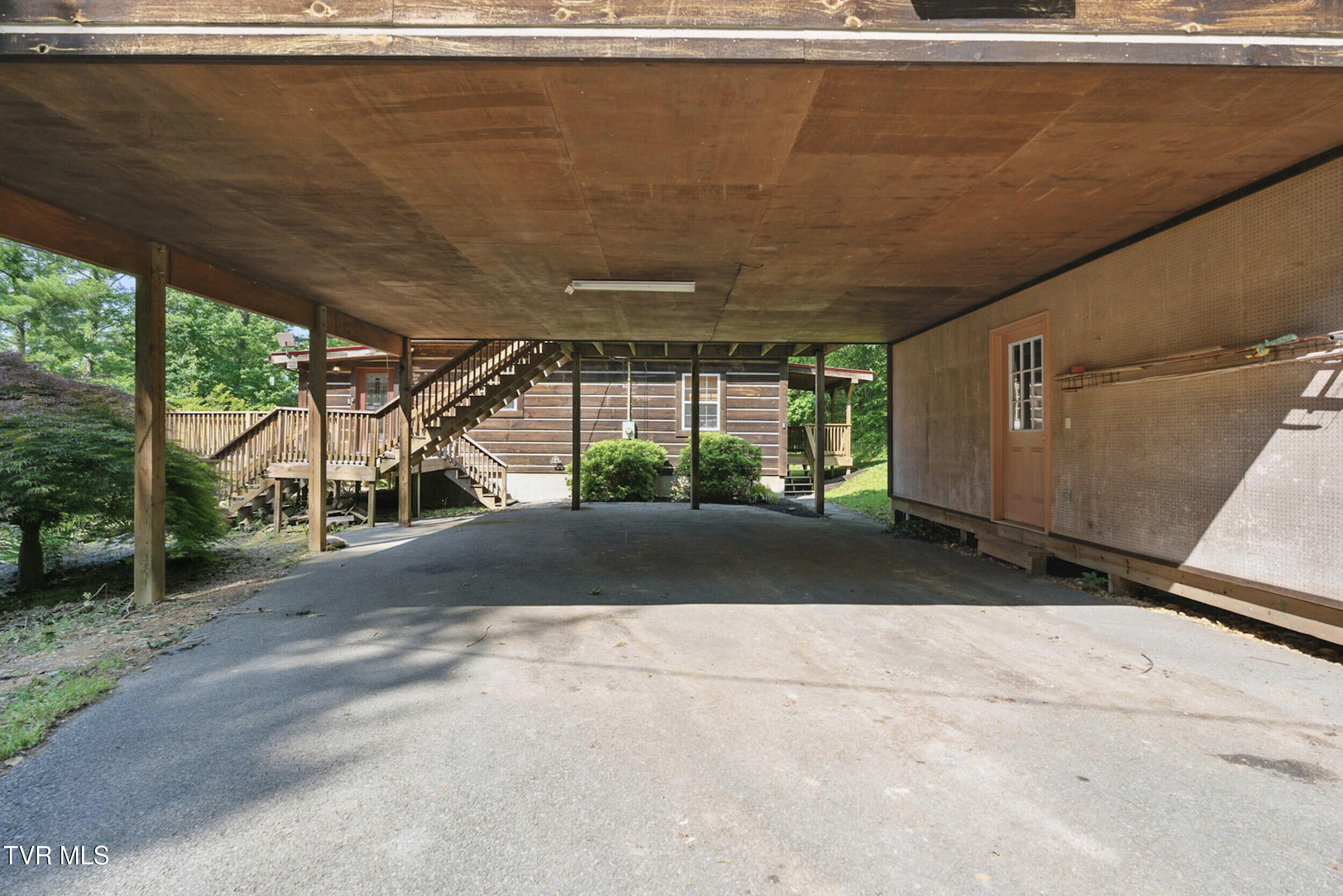 2210 Norris Road Butler, TN 37640 - Photo 32 of 44 carport