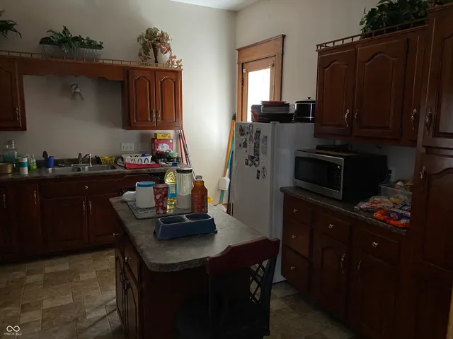 $185,000 | 101 West Locust Street, Shelbyville, IN 46176