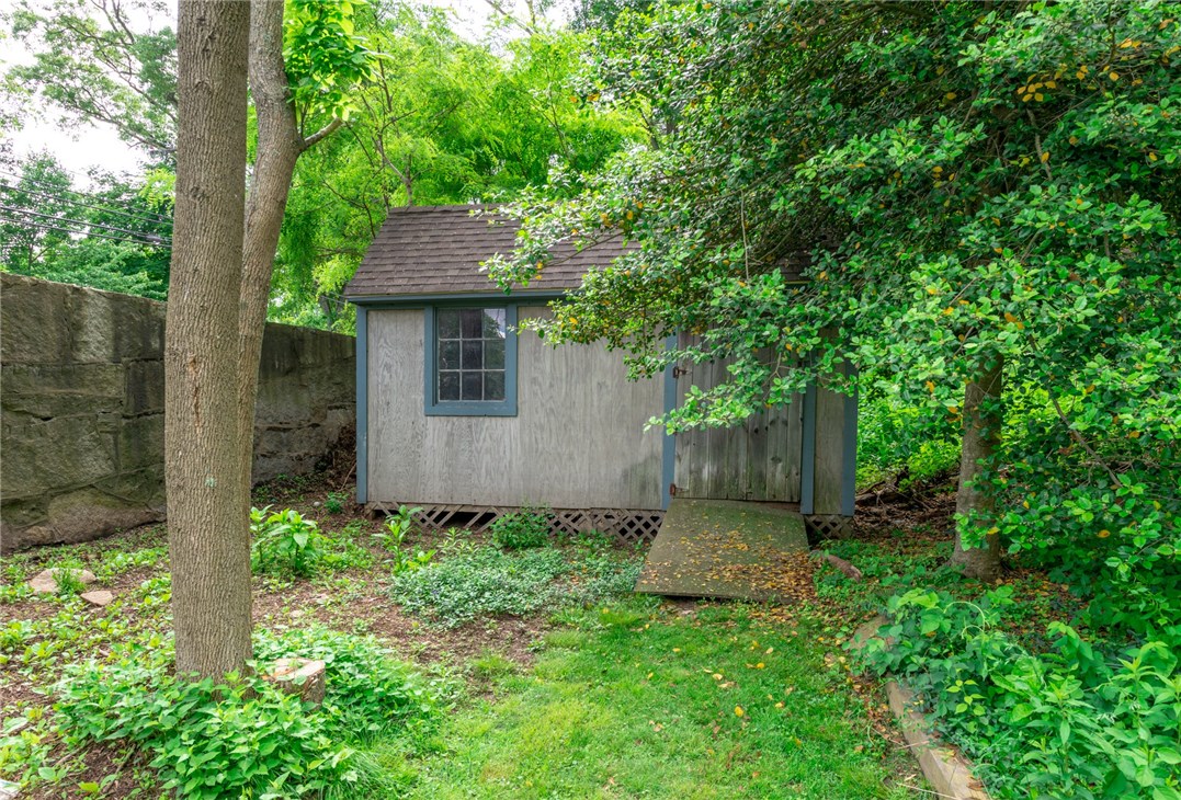 31 Hamilton Hill Road Glocester, RI 02814 - Photo 38 of 40