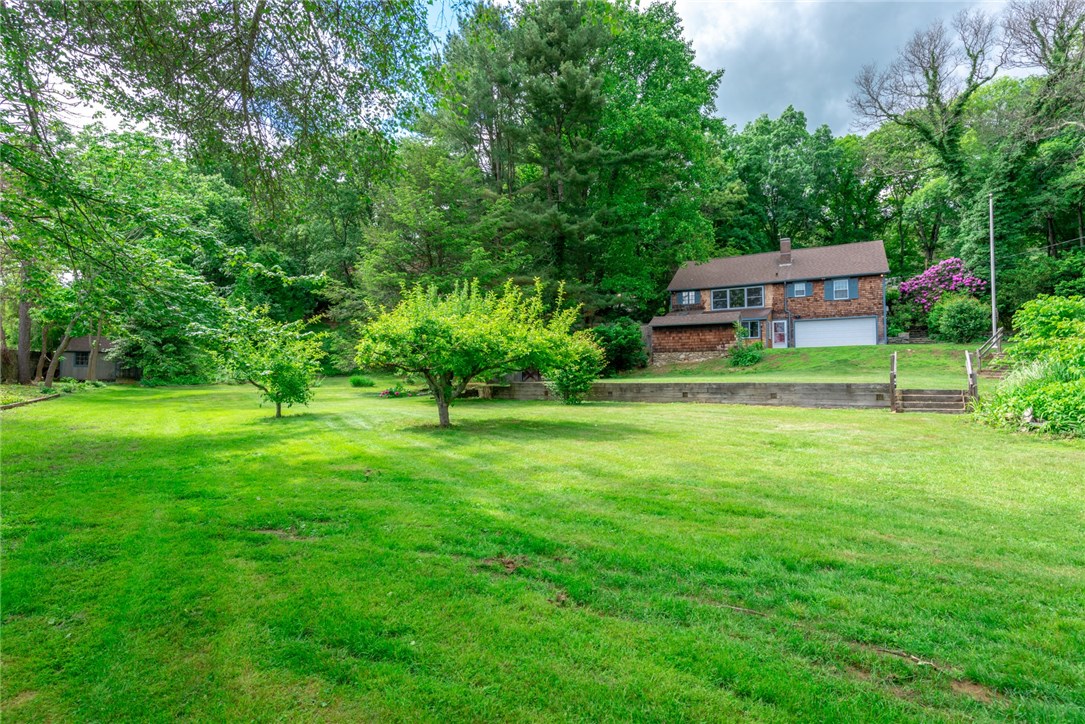 31 Hamilton Hill Road Glocester, RI 02814 - Photo 4 of 40