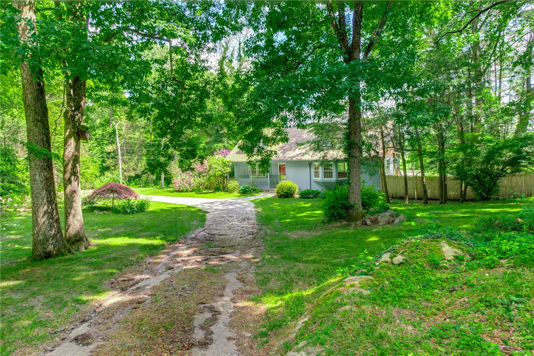 31 Hamilton Hill Road Glocester, RI 02814 - Photo 8 of 40