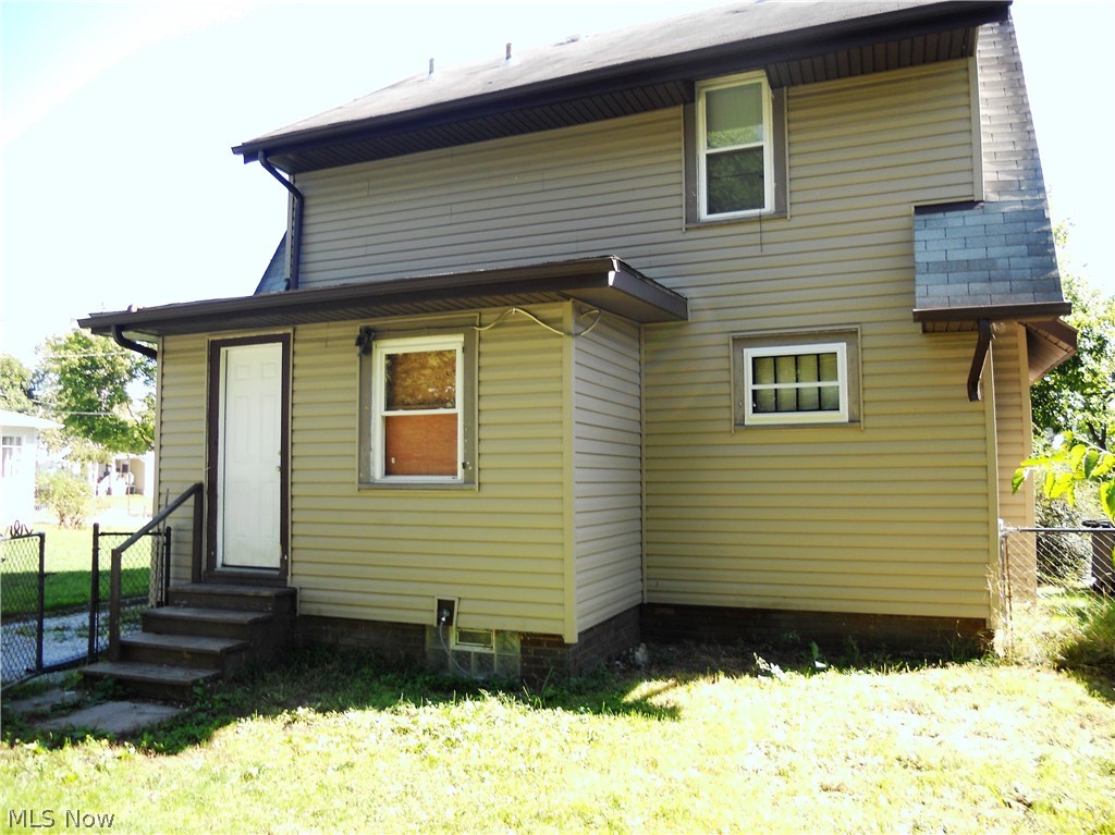 1006 Berwin Street Akron, OH 44310 - Photo 2 of 16 Gallery Image 2