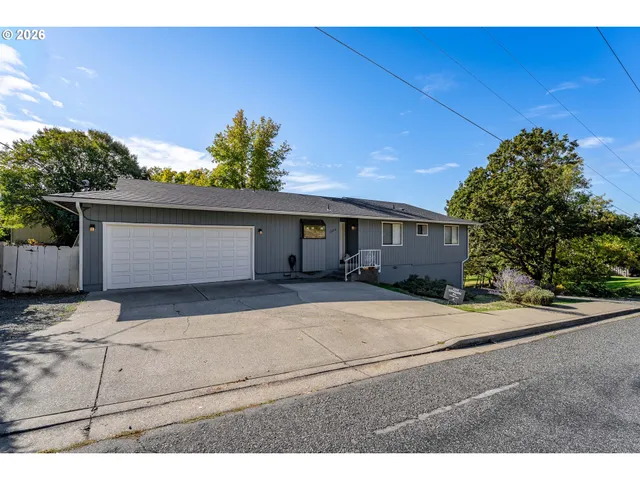 front view of house with a yard