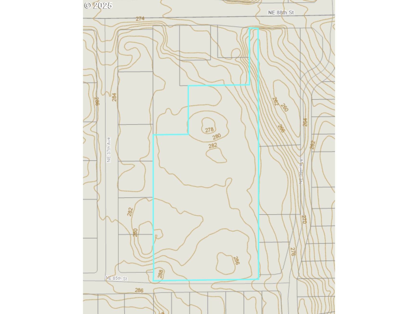 Northeast 38th Street, Unit 21 Vancouver, WA 98665 - Photo 3 of 6 a bathroom with a shower curtain