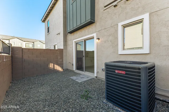 $2,000 | 2820 West White Feather Lane, Phoenix, AZ 85085