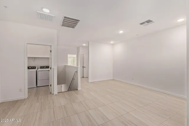 $2,000 | 2820 West White Feather Lane, Phoenix, AZ 85085