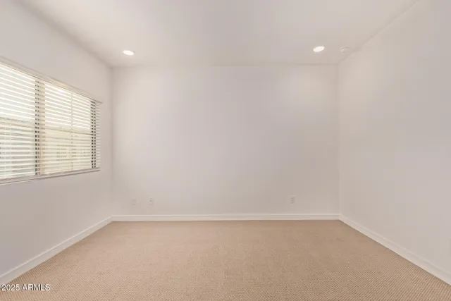 $2,000 | 2820 West White Feather Lane, Phoenix, AZ 85085