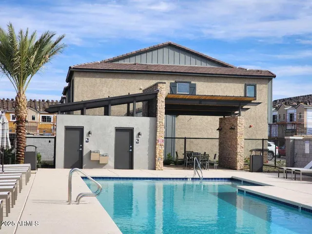 $2,000 | 2820 West White Feather Lane, Phoenix, AZ 85085