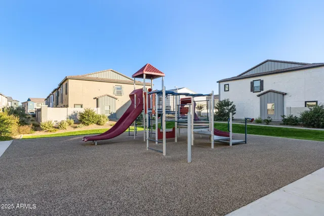 $2,000 | 2820 West White Feather Lane, Phoenix, AZ 85085