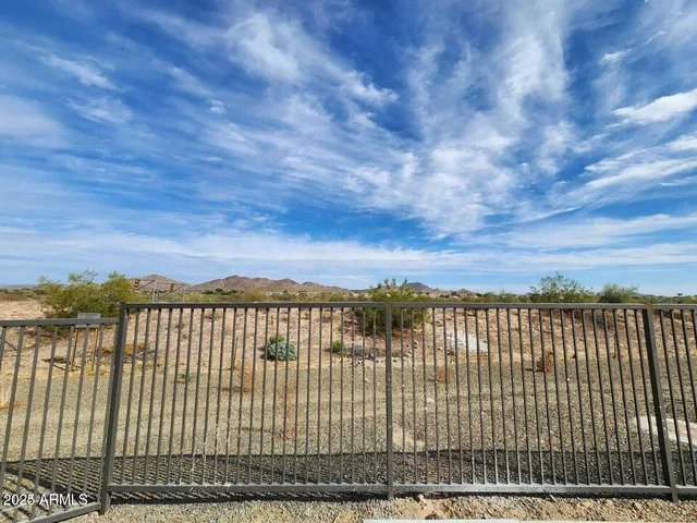 $2,000 | 2820 West White Feather Lane, Phoenix, AZ 85085