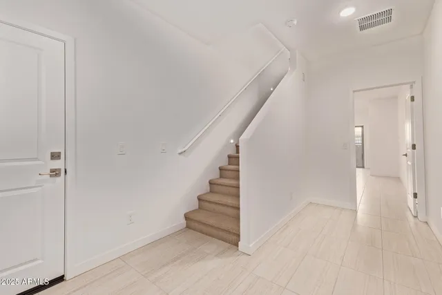 $2,000 | 2820 West White Feather Lane, Phoenix, AZ 85085