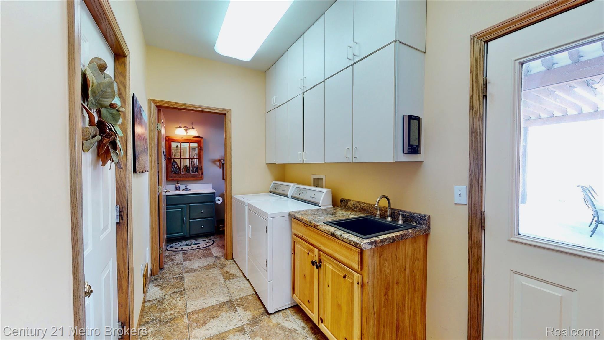 9583 Shipman Road Corunna, MI 48817 - Photo 12 of 44 9583-Shipman-Rd-02082022_124910.jpeg