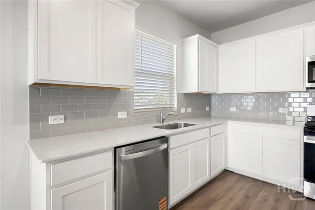 $394,615 | 324 Crosstown Avenue, Richmond Hill, GA 31324