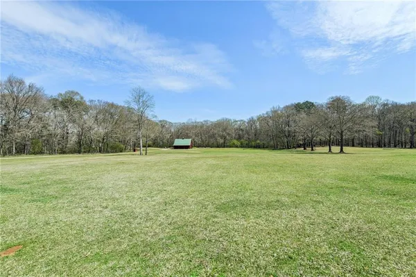 $879,000 | 183 Sunrise Drive, Hoschton, GA 30548