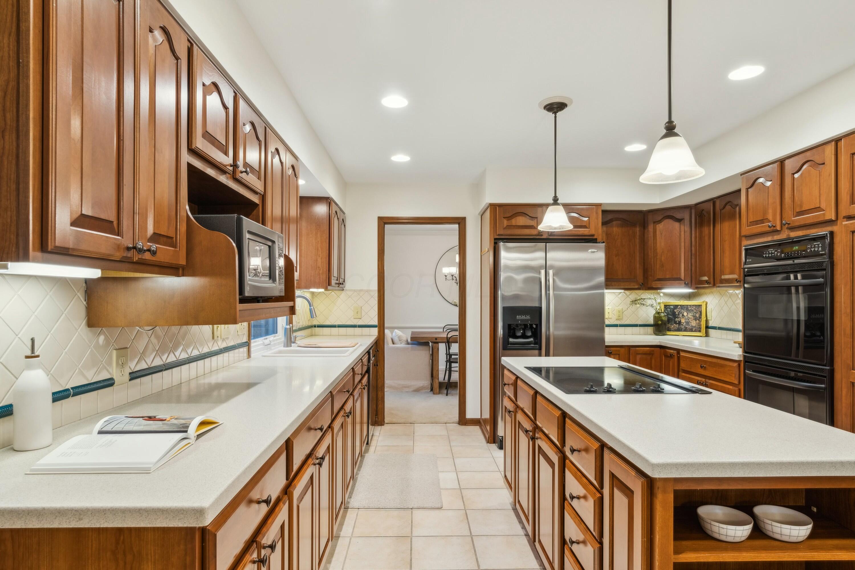 4052 Fenwick Road Columbus, OH 43220 - Photo 24 of 76 Kitchen