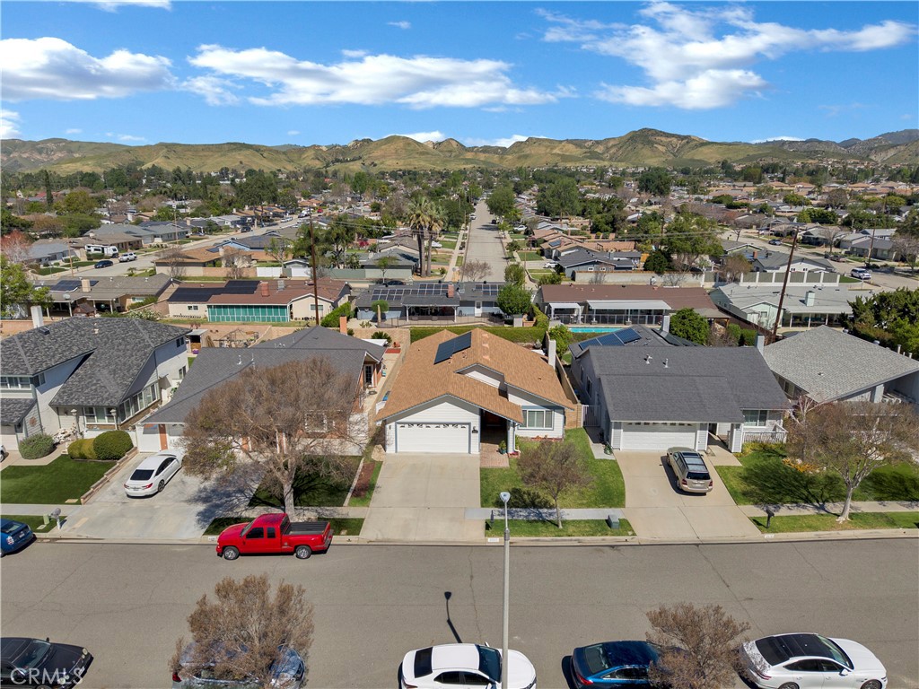 4505 Lubbock Drive Simi Valley, CA 93063 - Photo 5 of 29