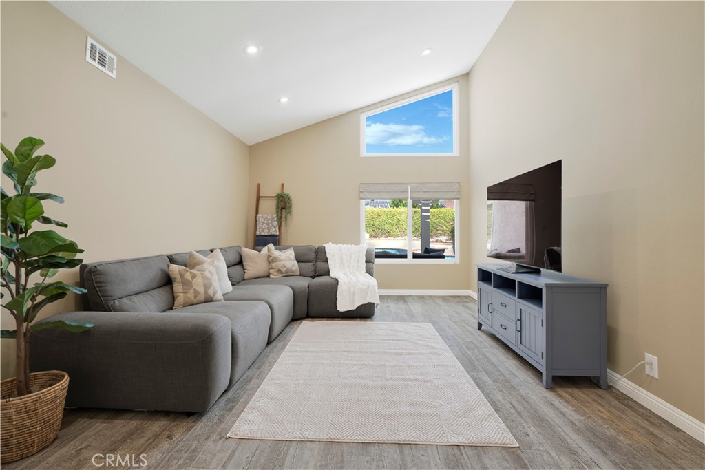 4505 Lubbock Drive Simi Valley, CA 93063 - Photo 10 of 29