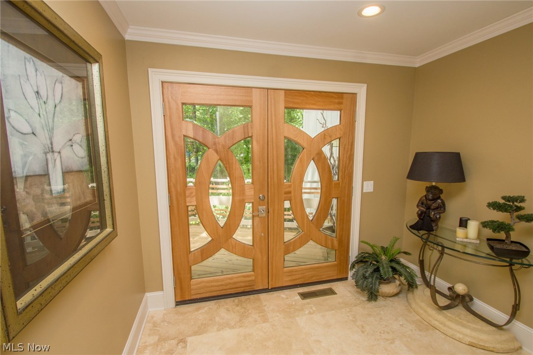 12205 Windcliff Road Strongsville, OH 44136 - Photo 3 of 34 Gallery Image 3