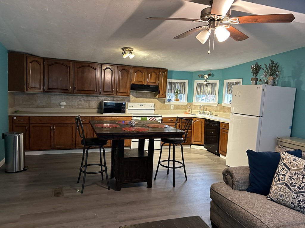11 David Road Carver, MA 02330 - Photo 5 of 15 Gallery Image 5