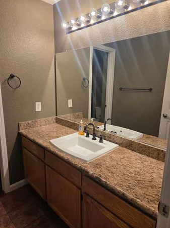 $2,800 | 1461 Velasquez Lane, Tracy, CA 95377