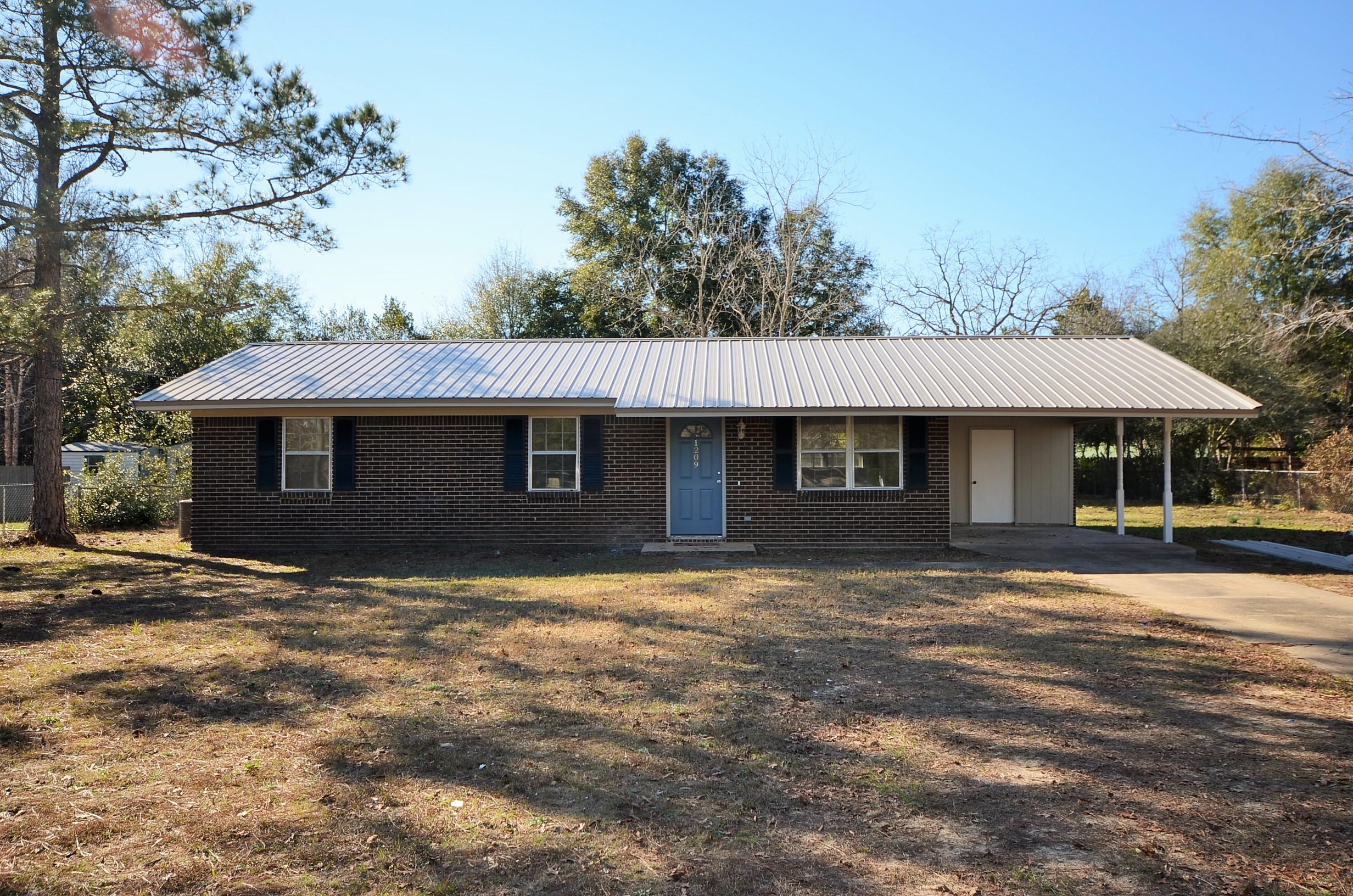 1209 Valley Road Crestview, FL 32539 - Photo 1 of 17 Gallery Image 1