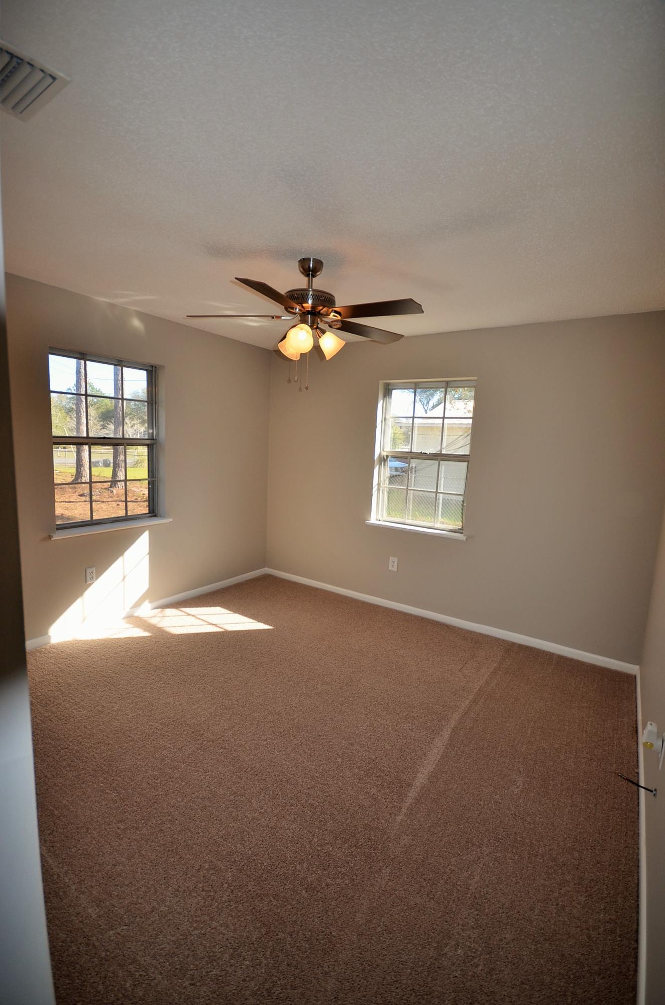 1209 Valley Road Crestview, FL 32539 - Photo 13 of 17 Gallery Image 13