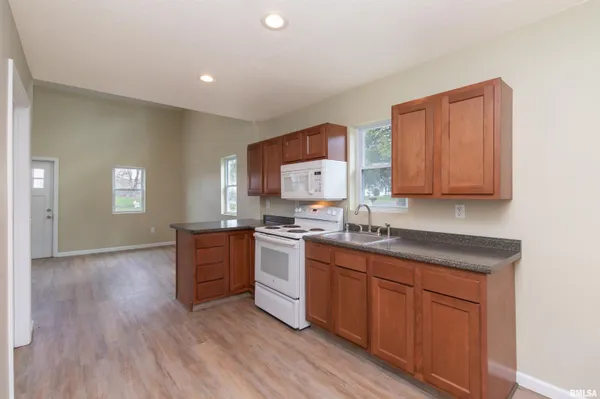 $119,900 | 9720 West Knox Street, Edwards, IL 61528
