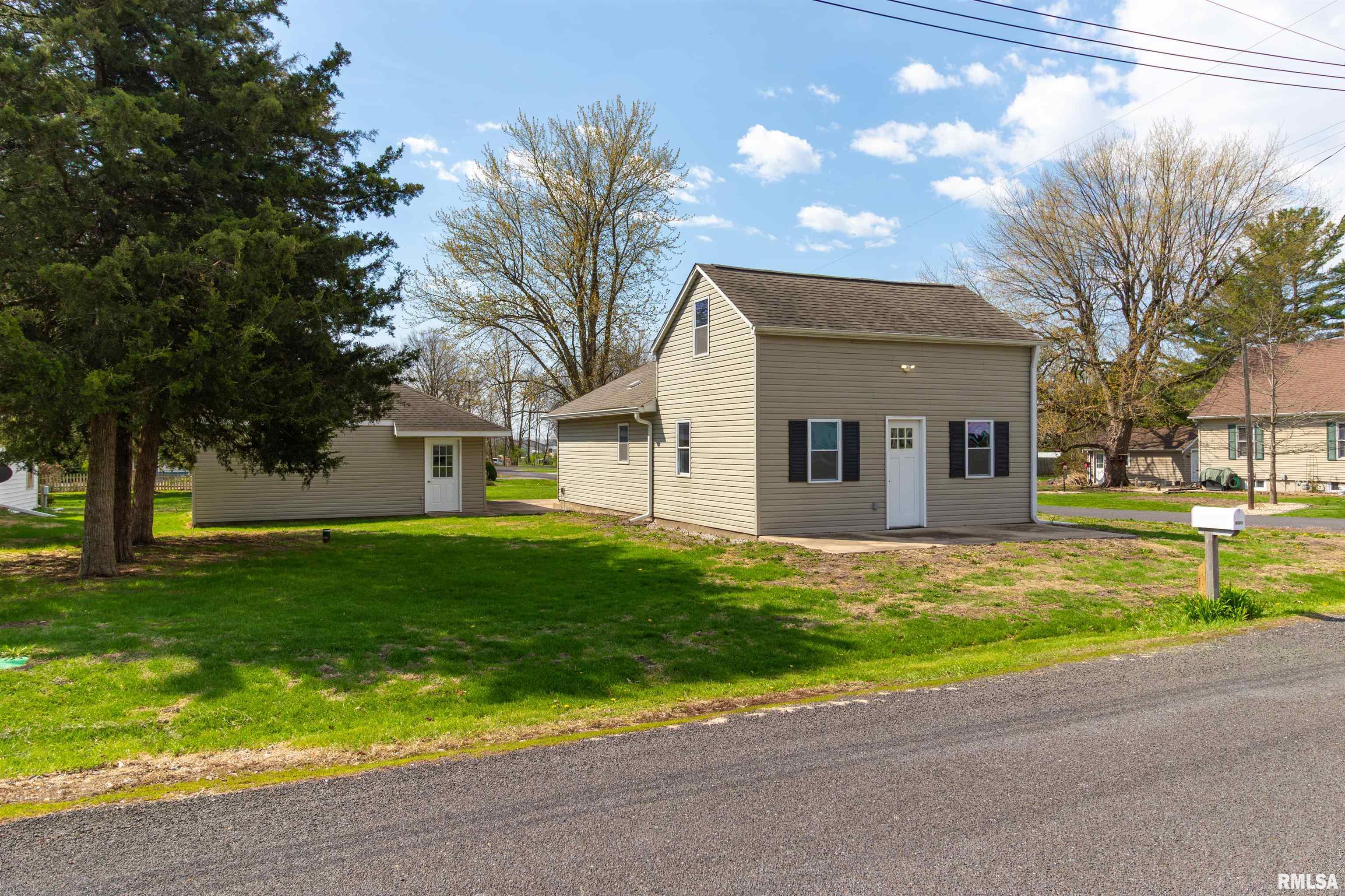 9720 West Knox Street Edwards, IL 61528 - Photo 2 of 29