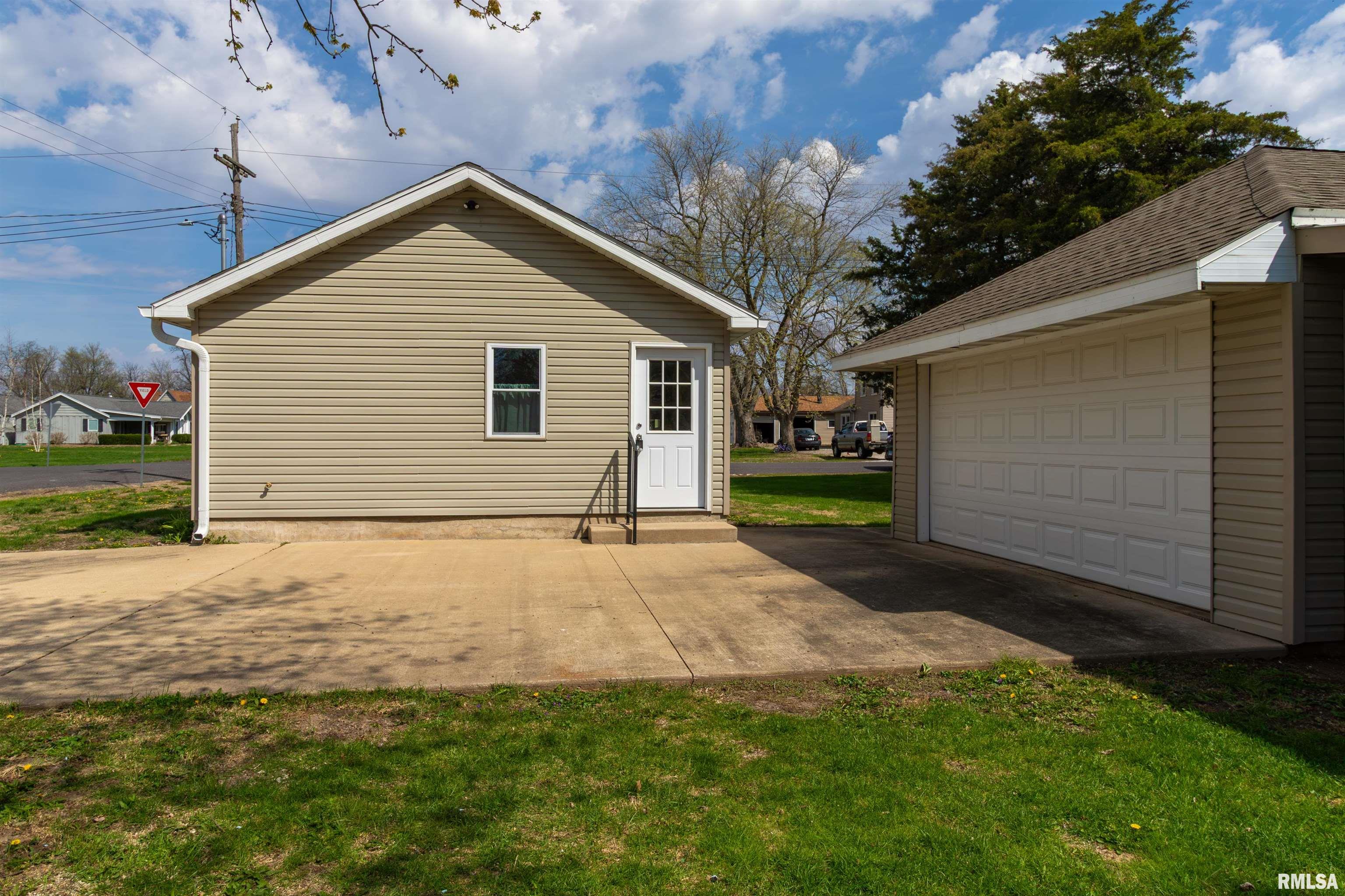 9720 West Knox Street Edwards, IL 61528 - Photo 6 of 29