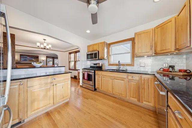 $510,000 | 1306 Eleanor Avenue, St. Paul, MN 55116