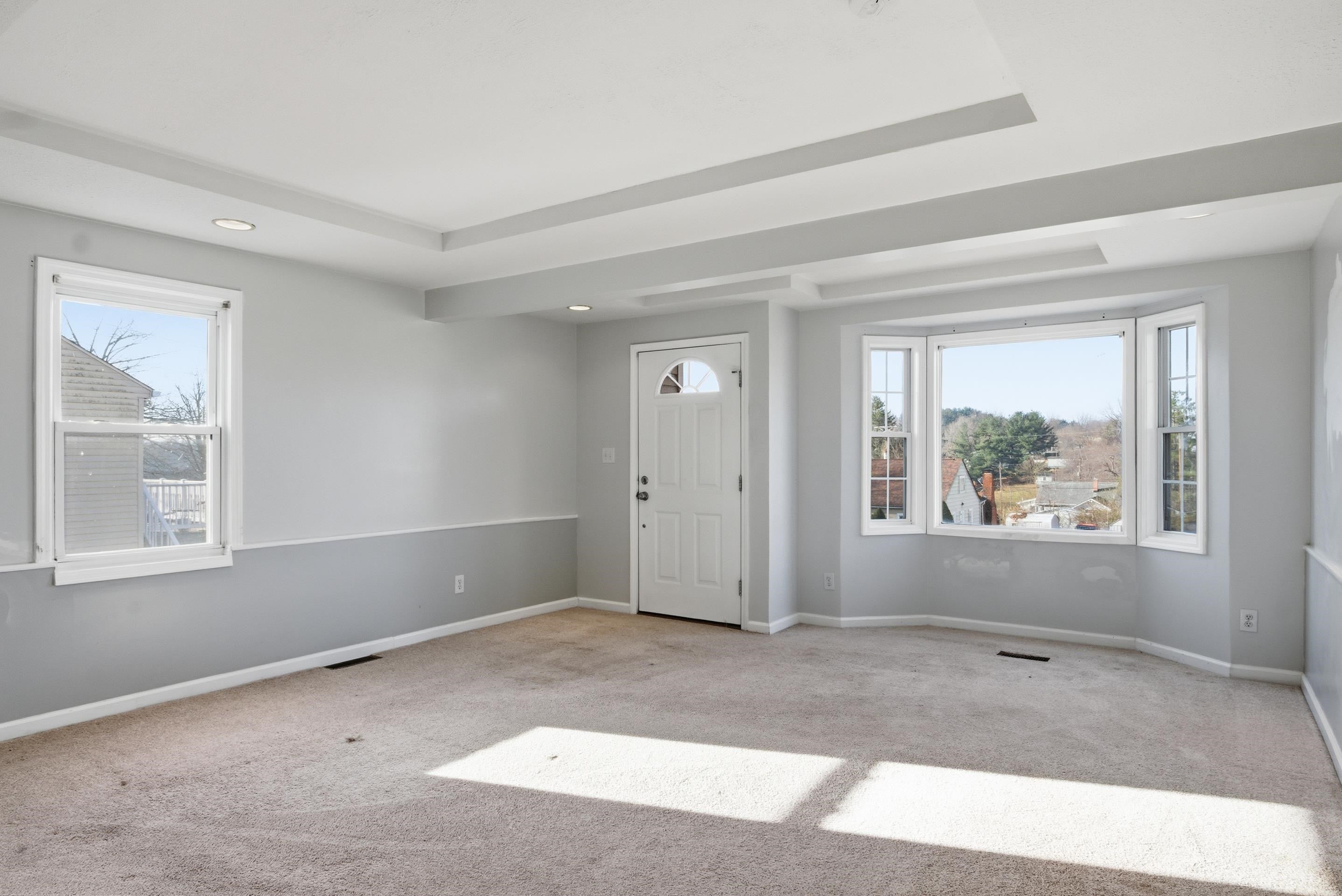 6704 Dudley Ferry Road Radford, VA 24141 - Photo 2 of 38 Gallery Image 2
