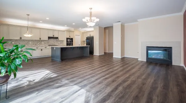 $594,500 | 2222 Carson Avenue, Clovis, CA 93611