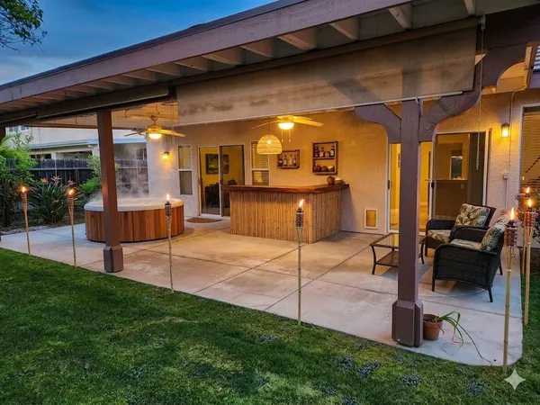 $594,500 | 2222 Carson Avenue, Clovis, CA 93611