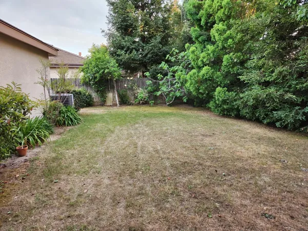 $594,500 | 2222 Carson Avenue, Clovis, CA 93611