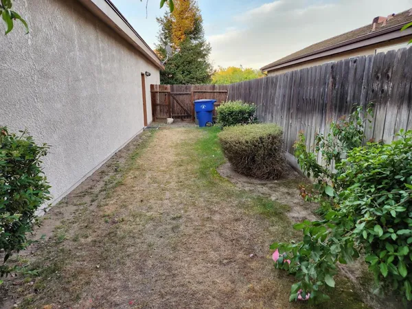 $594,500 | 2222 Carson Avenue, Clovis, CA 93611