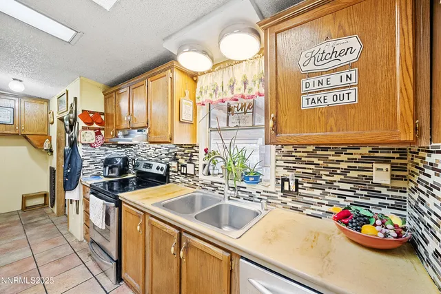 $450,000 | 5225 Deodar Street, Silver Springs, NV 89429