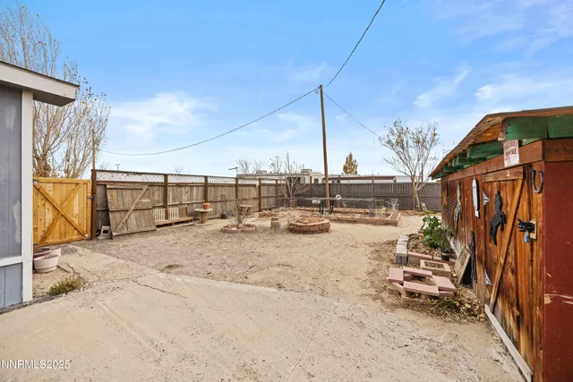 $450,000 | 5225 Deodar Street, Silver Springs, NV 89429