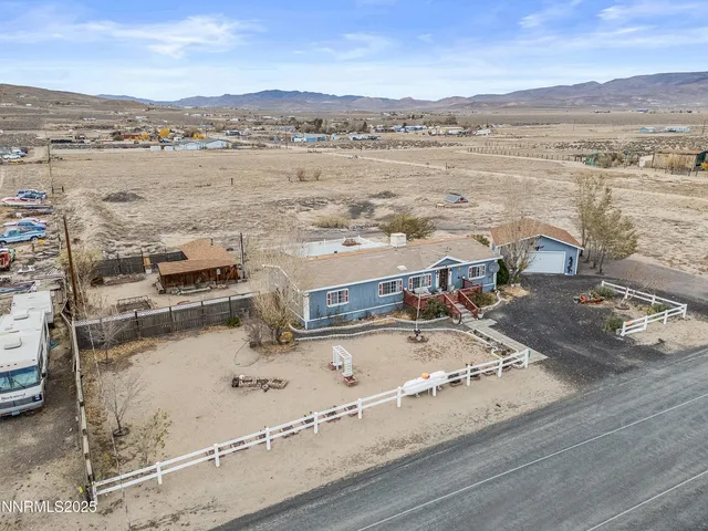 $450,000 | 5225 Deodar Street, Silver Springs, NV 89429